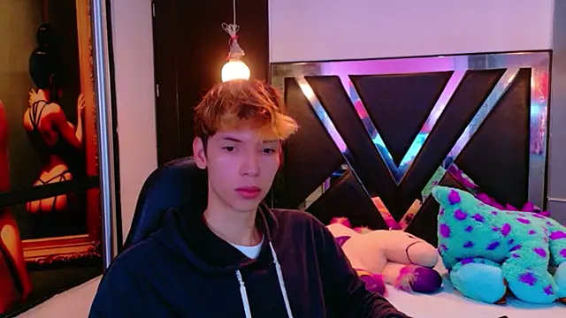 park jimin1 online show from February 3, 12:10 pm