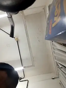 EmeyErre online show from April 11, 6:20 am