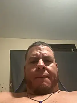 Snapshot of kev0n2389 chatting on October 5, 5:00 am kev0n2389 online show from October 5, 5:00 am