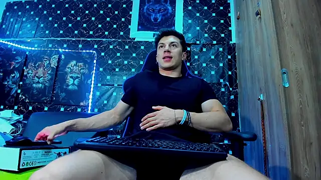 Snapshot of javiersexymann chatting on October 6, 11:09 pm javiersexymann online show from October 6, 11:09 pm