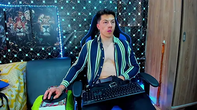 Snapshot of javiersexymann chatting on September 30, 8:56 pm javiersexymann online show from September 30, 8:56 pm