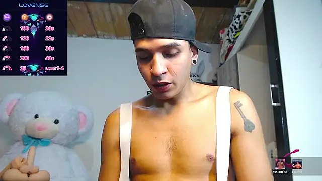 Angel latinboy online show from April 29, 3:17 pm