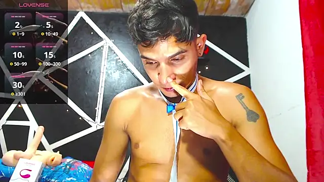 Angel latinboy online show from September 16, 9:26 pm