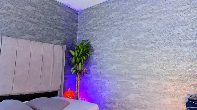 Snapshot of ArthurCox chatting on October 31, 7:39 pm ArthurCox online show from October 31, 7:39 pm