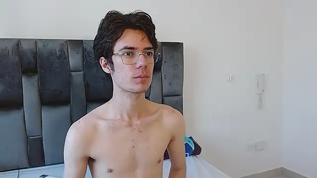 VIKTORNOIR online show from October 21, 1:36 pm