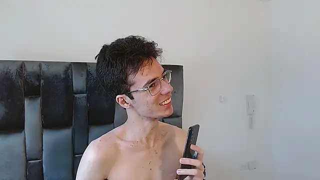 VIKTORNOIR online show from November 1, 7:51 pm