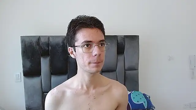 VIKTORNOIR online show from November 4, 3:24 pm