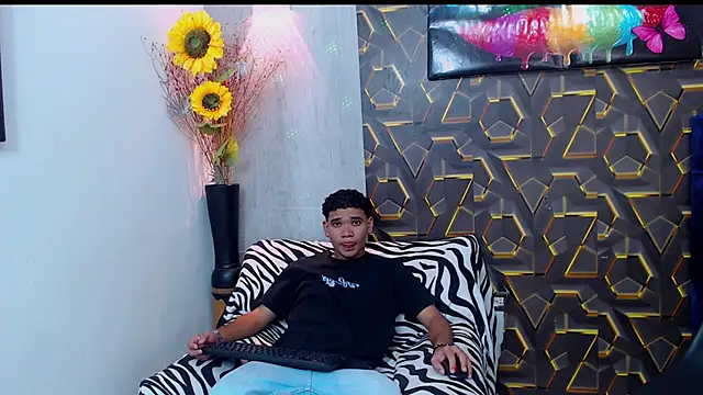 Snapshot of lord_jamess_ chatting on September 29, 1:52 pm lord jamess online show from September 29, 1:52 pm