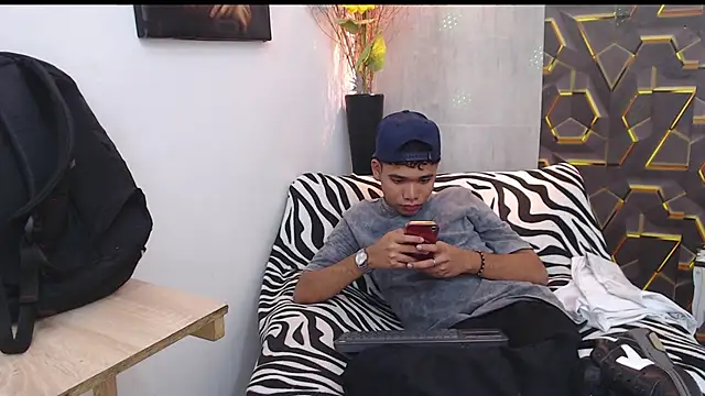 Snapshot of lord_jamess_ chatting on September 24, 2:48 pm lord jamess online show from September 24, 2:48 pm