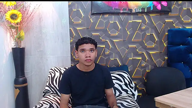 Snapshot of lord_jamess_ chatting on September 27, 3:32 pm lord jamess online show from September 27, 3:32 pm