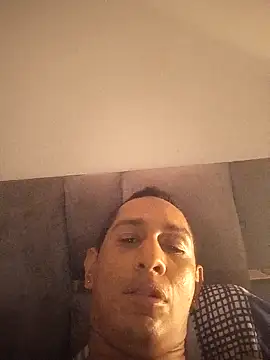 Jota Alejand online show from February 19, 5:37 am