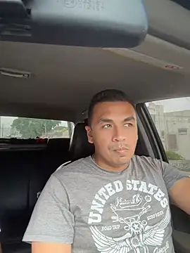 JuanStrong639 online show from April 17, 6:21 pm