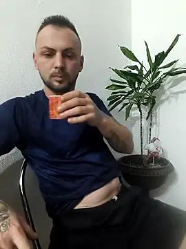 papichulo0099 online show from January 18, 12:01 am