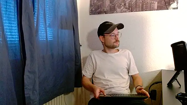 ChefDeLust online show from October 18, 3:39 pm