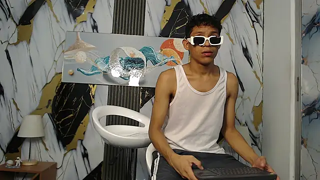 BEAUTY BOYS1 online show from February 22, 2:13 am