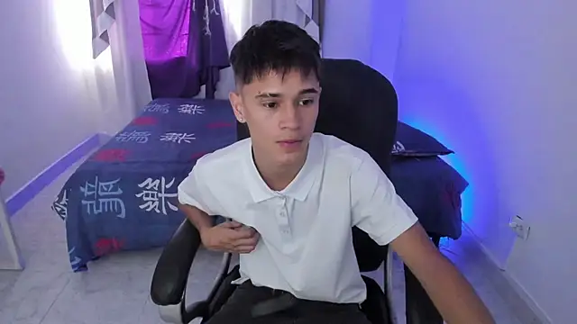 Aron Boyy online show from October 27, 8:22 pm