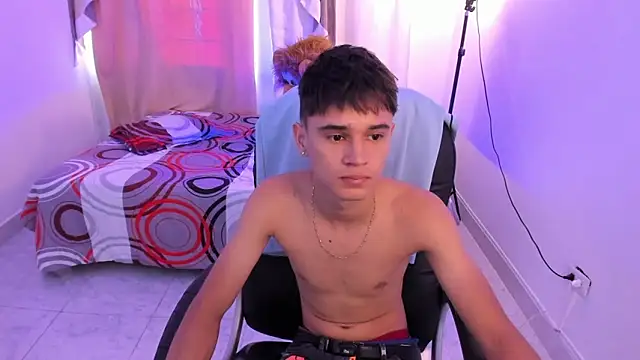 Aron Boyy online show from April 24, 8:55 pm