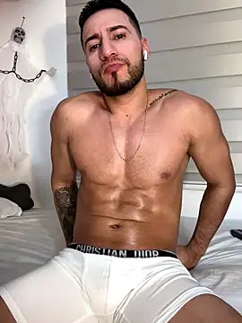 Snapshot of Thiago_Hill chatting on October 26, 5:37 pm Thiago Hill online show from October 26, 5:37 pm