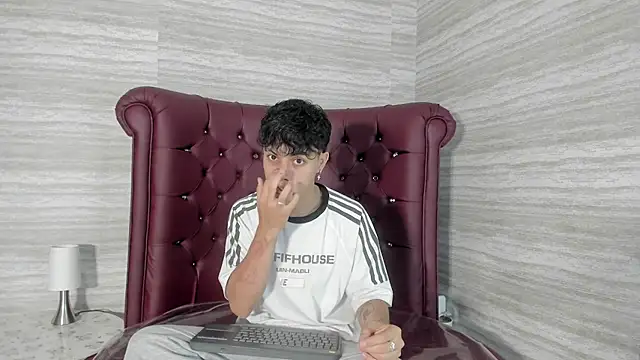 Dani rivass online show from February 15, 11:29 am