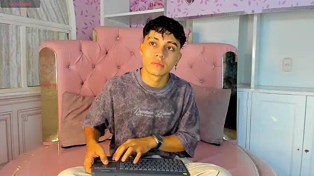 Dani rivass online show from March 11, 11:28 am