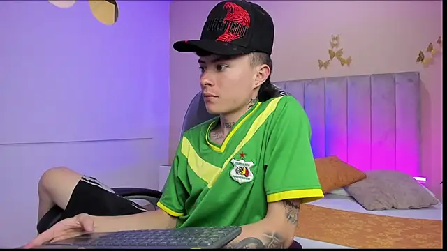 Nascary Fox online show from February 5, 7:54 pm