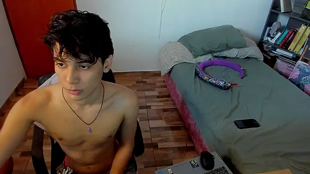 AliottTwink online show from March 11, 10:17 pm