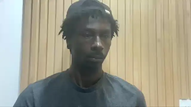 JuicyBlackD83 online show from January 17, 7:00 am