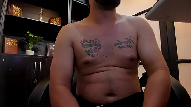 JhoanMontes online show from October 22, 8:00 pm