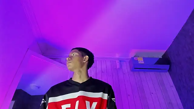 Erick wal online show from October 12, 11:21 pm