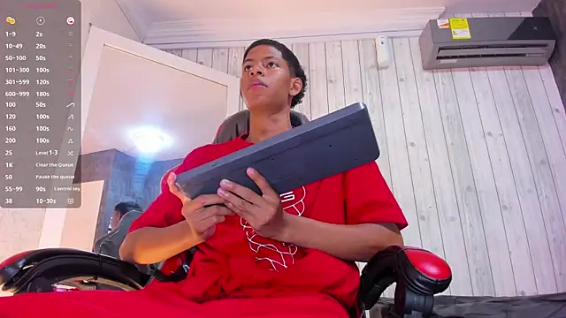 Erick wal online show from October 25, 11:39 pm