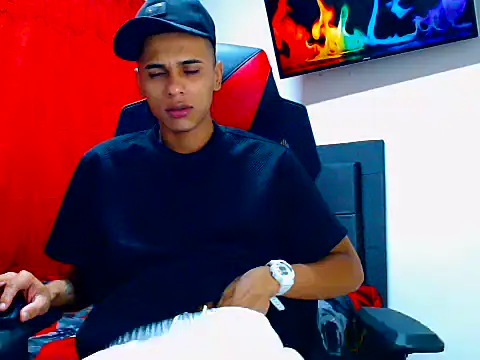 cristian tayron1 online show from June 28, 6:52 am