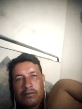 Snapshot of colombiano198720 chatting on September 14, 9:33 am colombiano198720 online show from September 14, 9:33 am