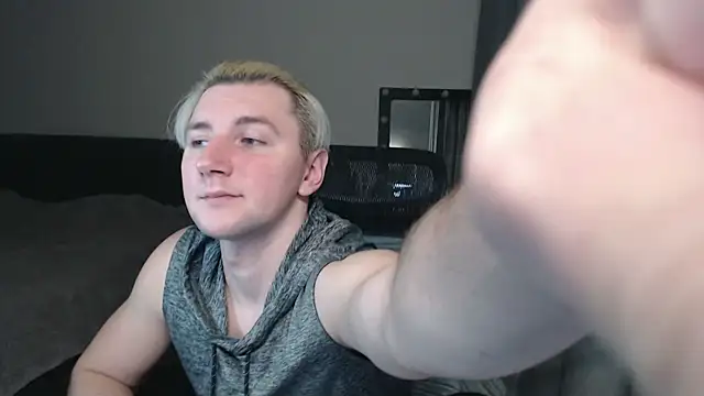 Snapshot of Elvin_Vaenight chatting on October 14, 12:28 am Elvin Vaenight online show from October 14, 12:28 am