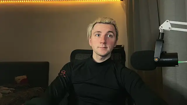 Elvin Vaenight online show from February 4, 10:05 pm