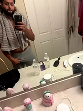 hunglatino239 online show from October 31, 11:13 am