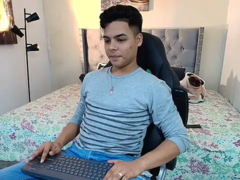 stewart mateo  online show from October 21, 2:03 am