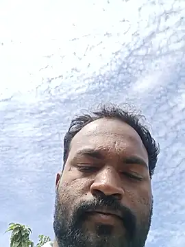 Snapshot of king_godgm chatting on October 3, 4:17 am king godgm online show from October 3, 4:17 am