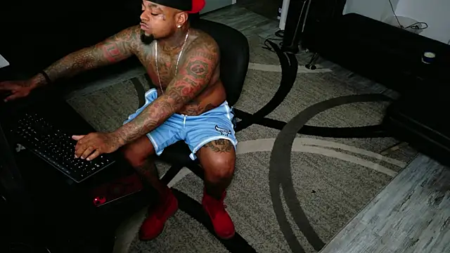 SLANGONDEMHOES online show from June 19, 2:33 pm
