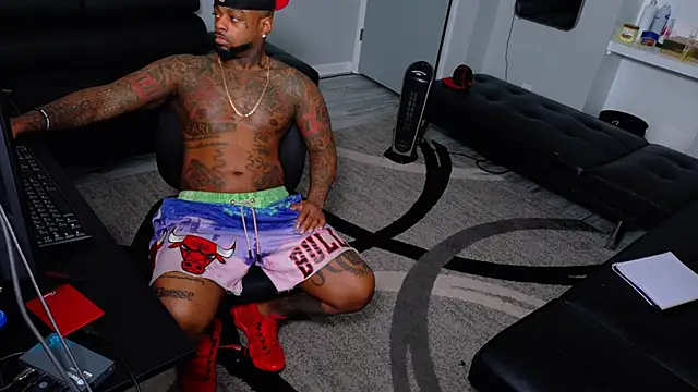 SLANGONDEMHOES online show from April 7, 6:57 am