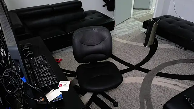 SLANGONDEMHOES online show from April 23, 3:25 pm