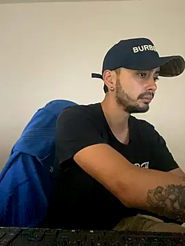 cristopher wallacee online show from October 20, 10:24 pm