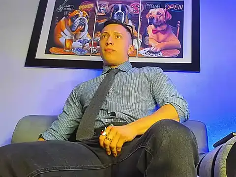 Snapshot of Masster_ares_ chatting on October 7, 3:32 am Masster ares online show from October 7, 3:32 am