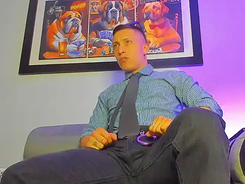Snapshot of Masster_ares_ chatting on October 4, 3:44 am Masster ares online show from October 4, 3:44 am