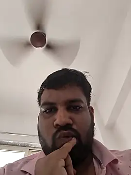 vinay smalldick online show from April 27, 9:28 am