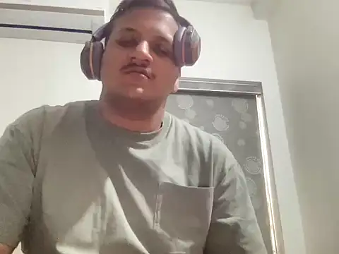 chiikuloveu online show from February 13, 5:13 am