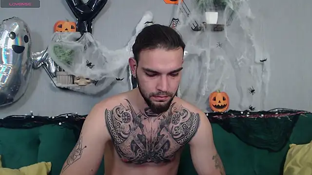 Snapshot of DanyelCarter chatting on October 29, 8:56 pm DanyelCarter online show from October 29, 8:56 pm