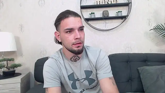 Snapshot of DanyelCarter chatting on October 14, 7:32 pm DanyelCarter online show from October 14, 7:32 pm