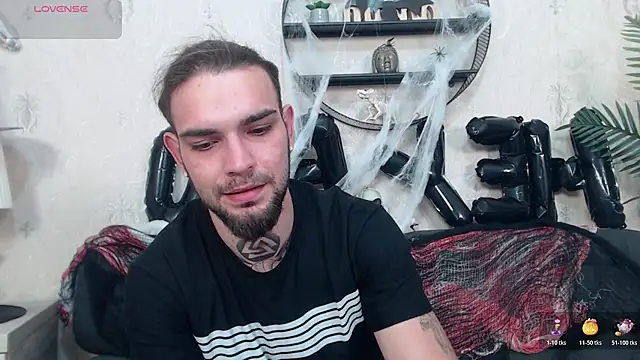 Snapshot of DanyelCarter chatting on October 23, 8:12 pm DanyelCarter online show from October 23, 8:12 pm