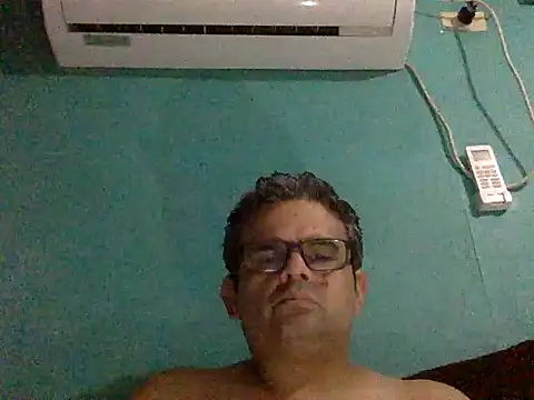 Snapshot of Katracho6969 chatting on October 19, 2:05 am Katracho6969 online show from October 19, 2:05 am