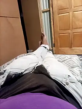 FANTASYROOM23 online show from April 8, 9:12 pm